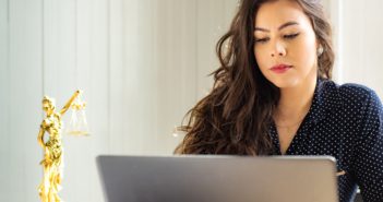 How Is Technology Helping Legal Firms Obtain A Cutting Edge? legal lawyer blockchain seo technology