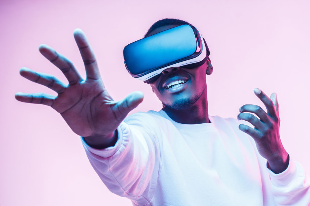 thriving tech industries AI VR fintech