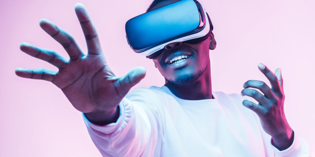thriving tech industries AI VR fintech