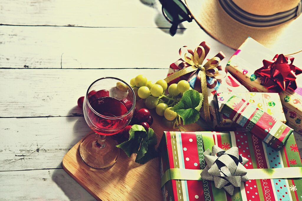 holiday shopping small business measuring sales