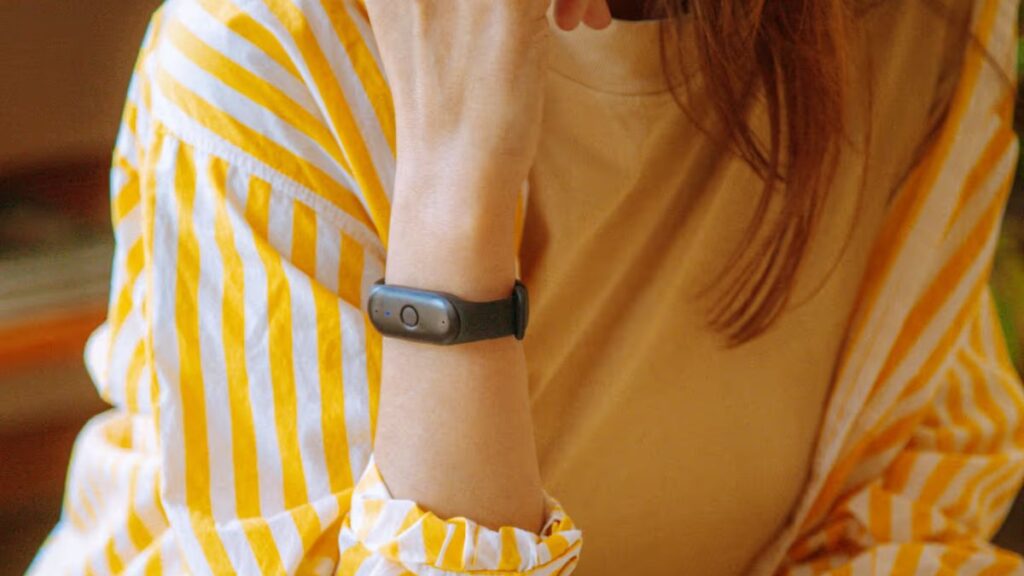 Bee Pioneer bracelet