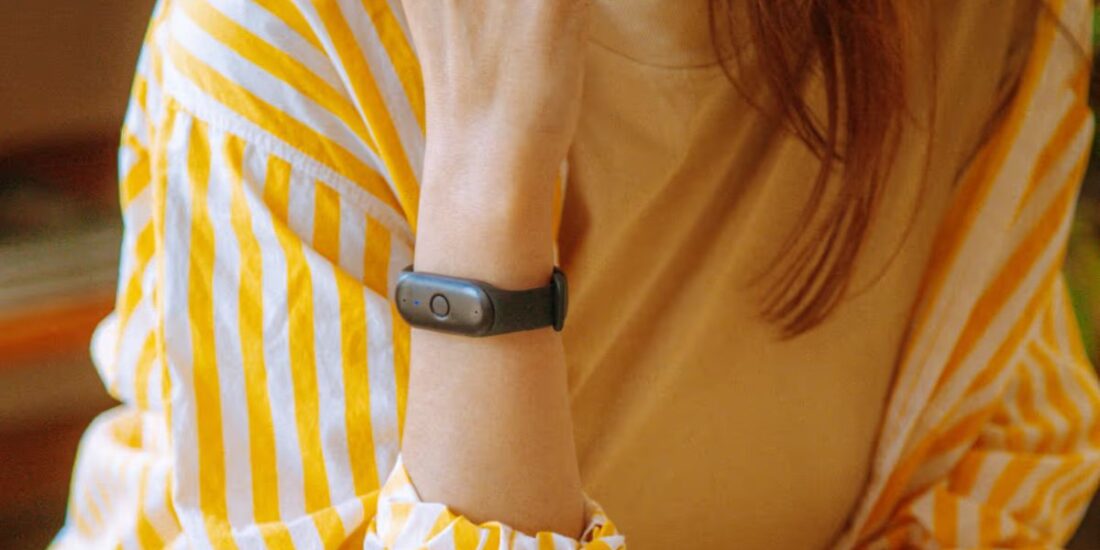 Bee Pioneer bracelet