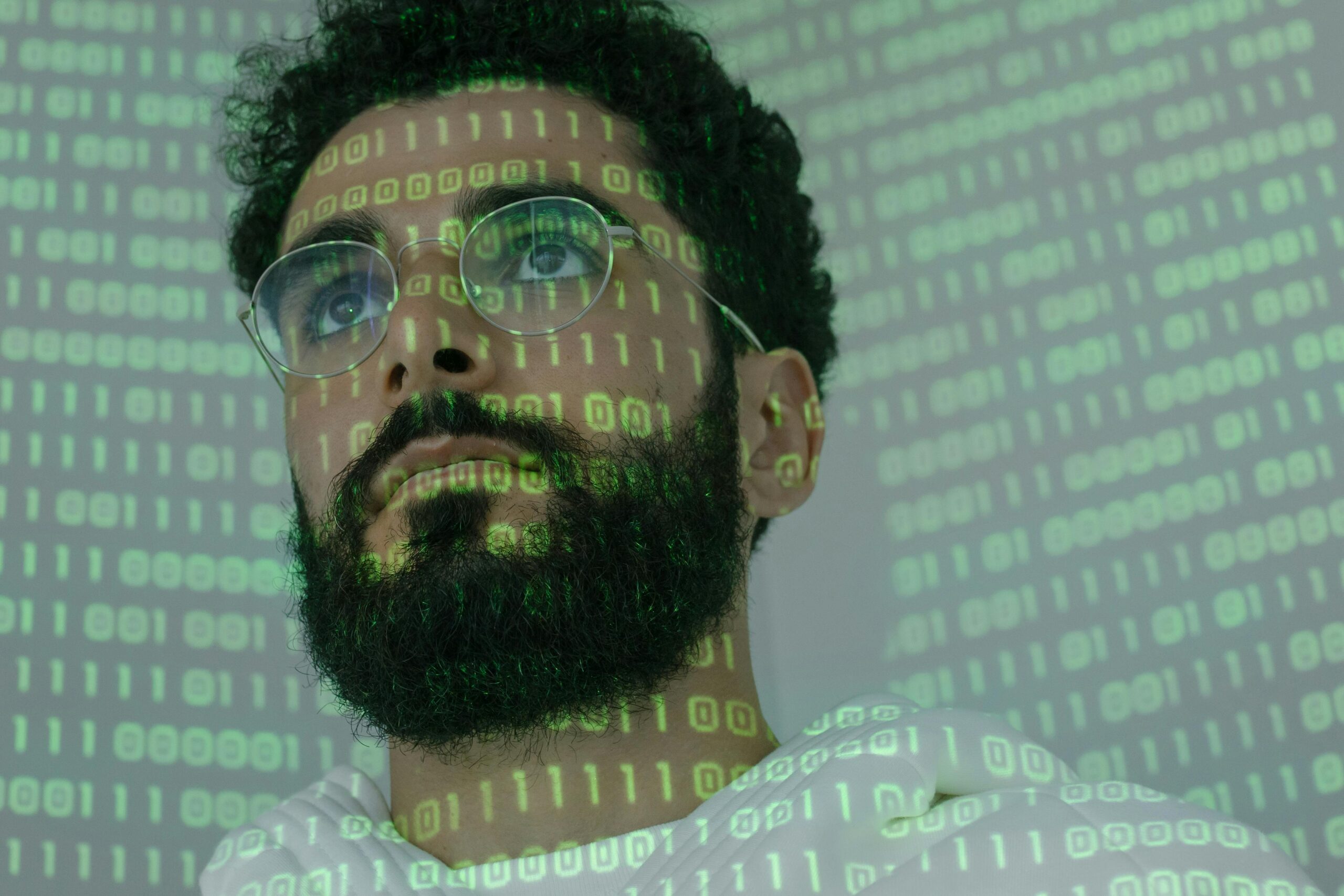 Druva identity resilience https://www.pexels.com/photo/close-up-shot-of-a-bearded-man-wearing-eyeglasses-5474025/