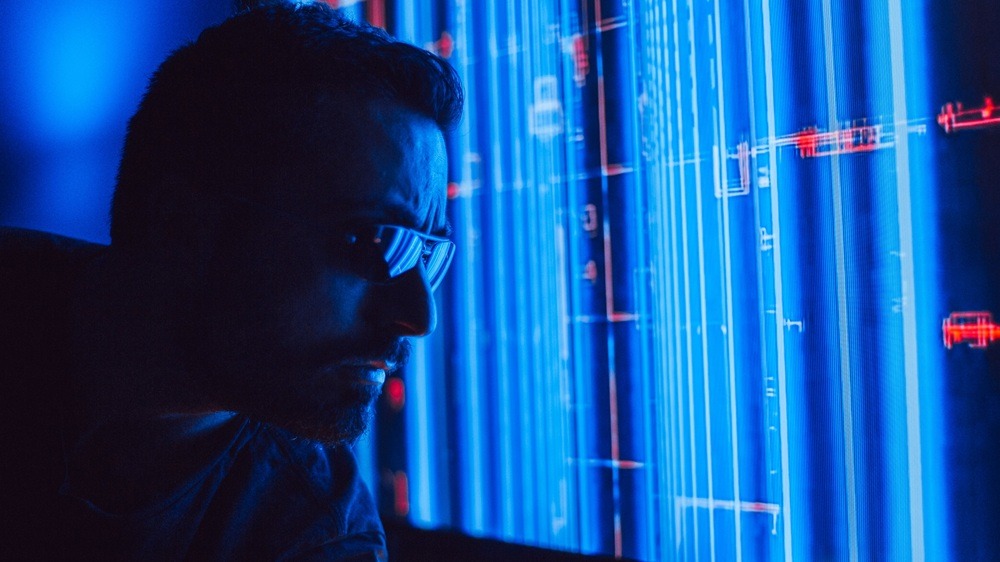 cybersecurity CISO https://www.pexels.com/photo/man-in-sunglasses-and-screen-5866051/